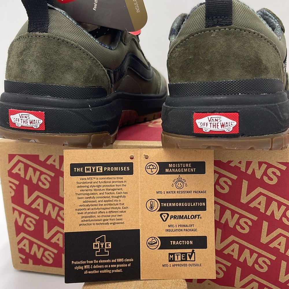 Vans WMNS Olive Green Sneakers Ultrarange Exo
Rain Camo Dark Olive
VN0A5KS4DOL - Picture 13 of 16